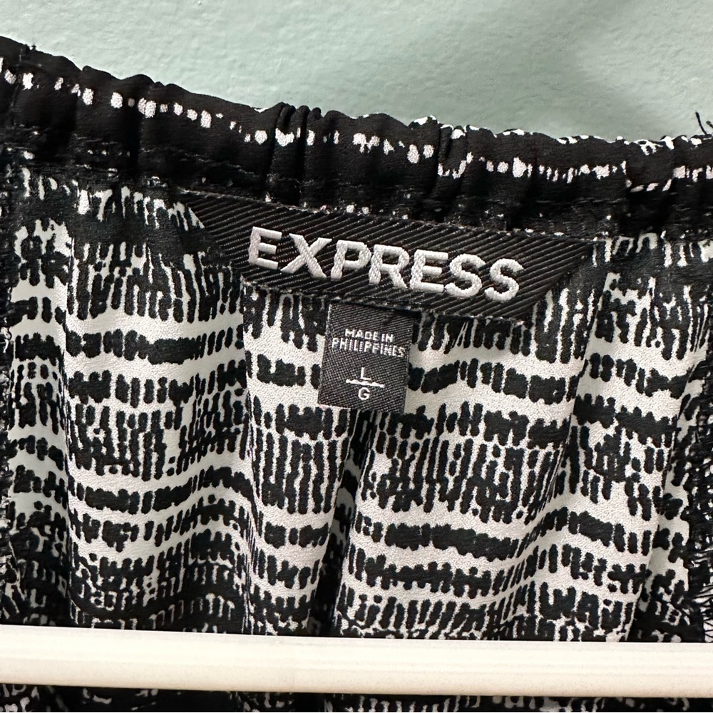 EXPRESS | Racerback Blouse large - Picture 3 of 9